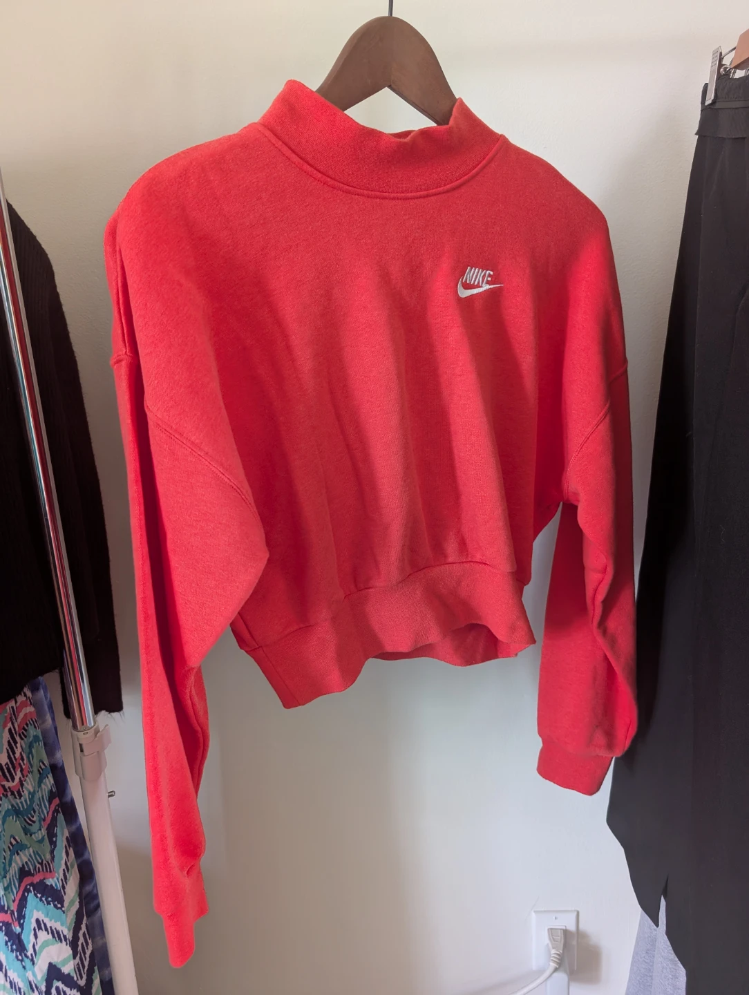 Nike Cropped Mock Neck Sweatshirt