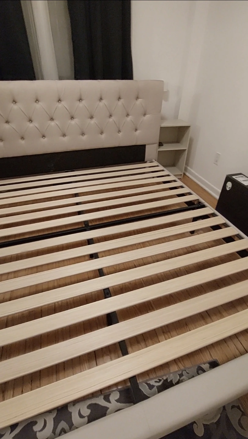 King Size Bed - mattress and bedframe - photo 5