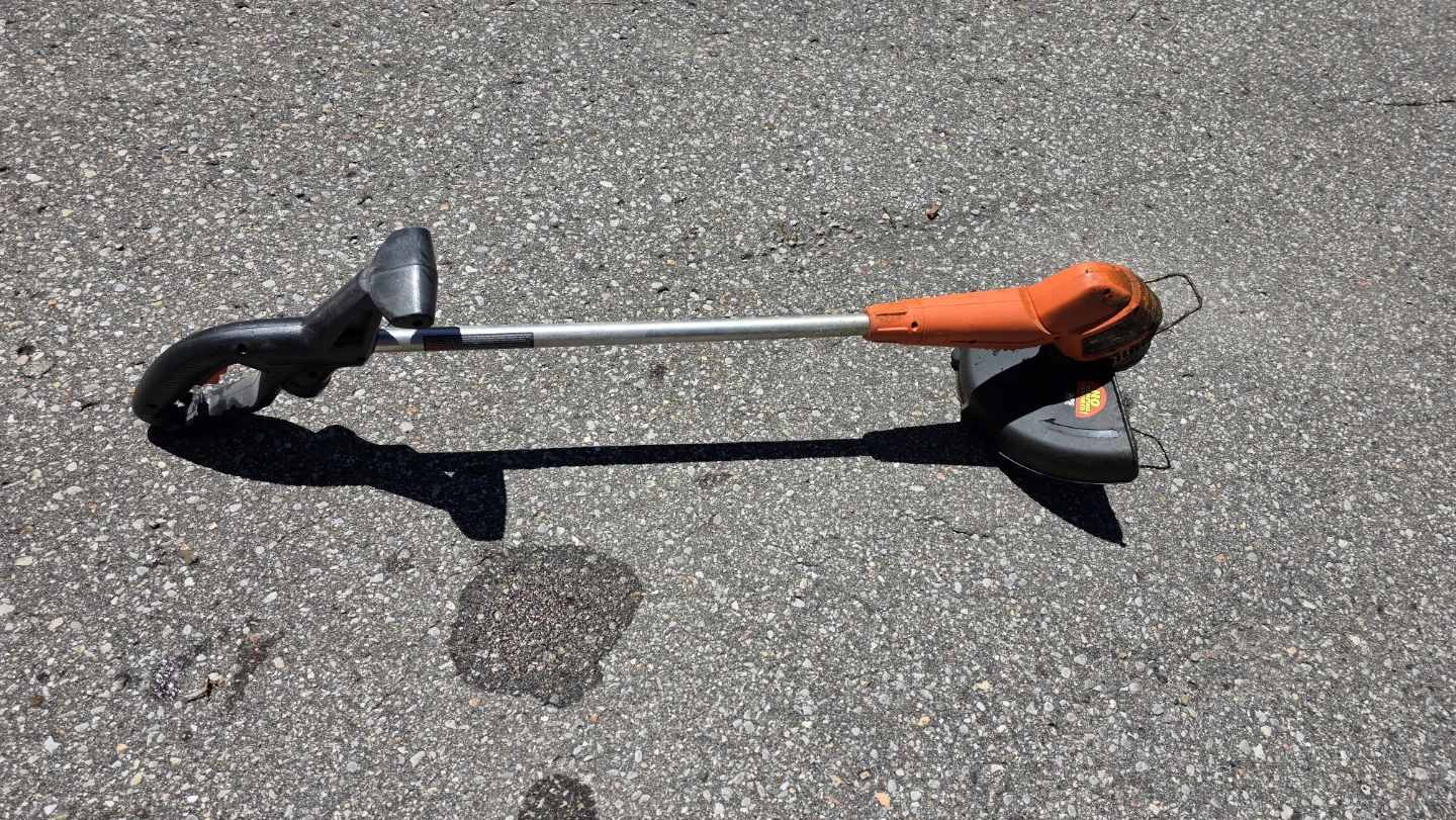 Black & Decker String Trimmer