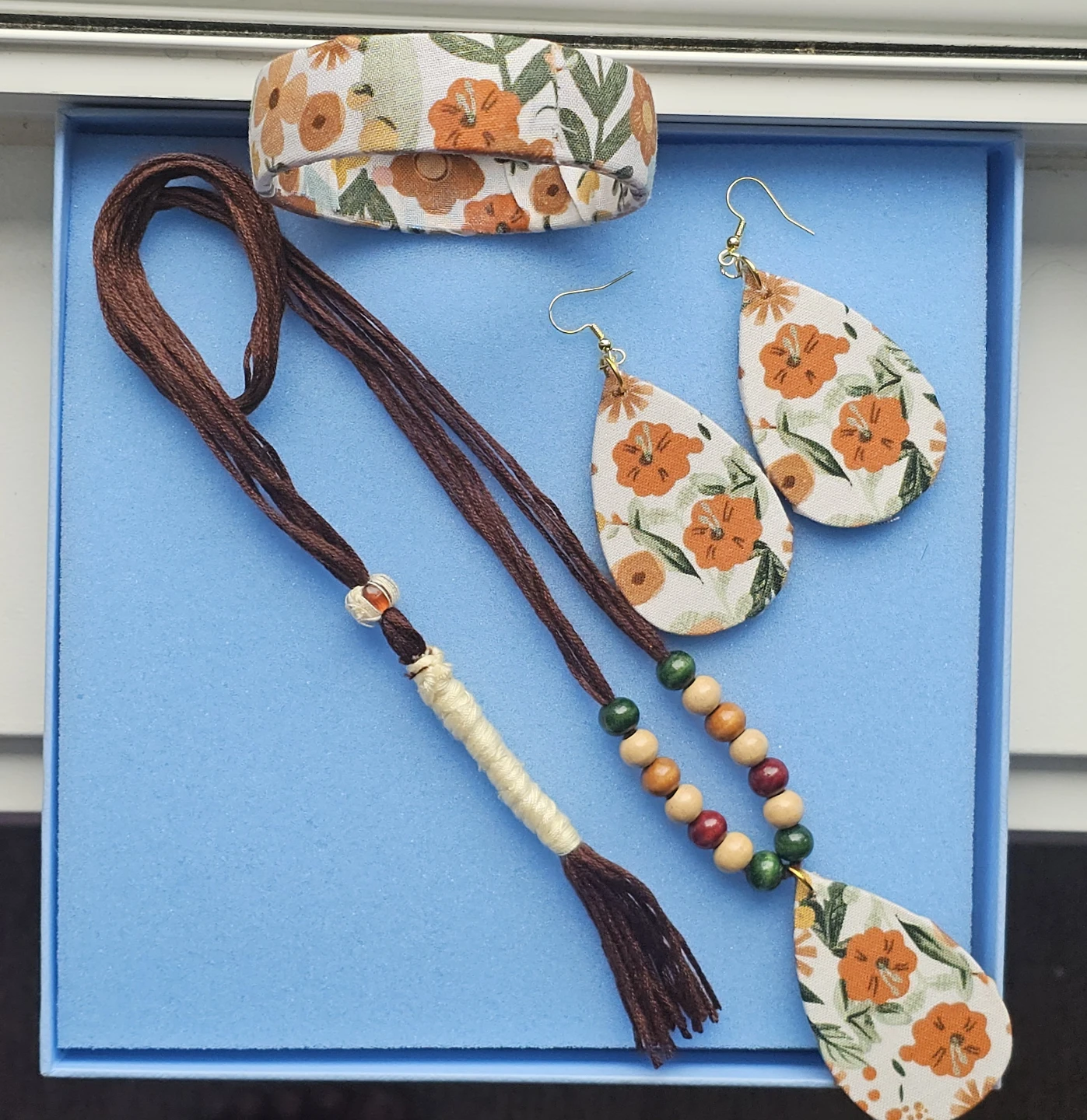Fabric Floral Necklace, Earrings & Bracelet Set - photo 3