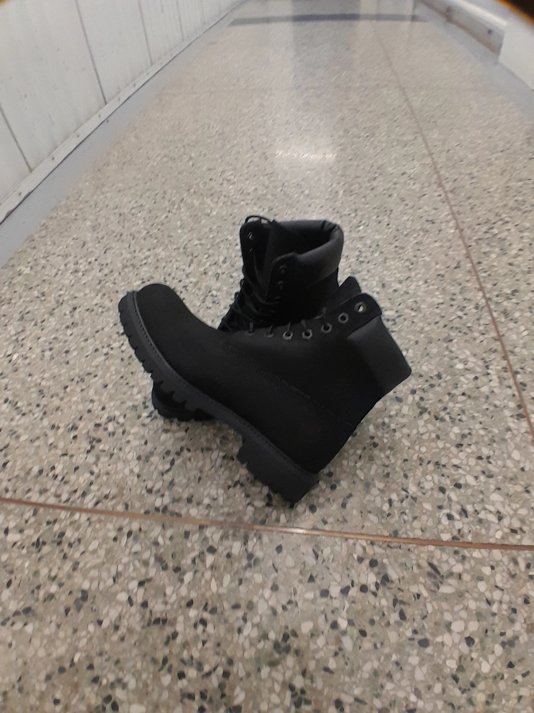 All Season Boot Original Timberland Solid Black Men's Size 8