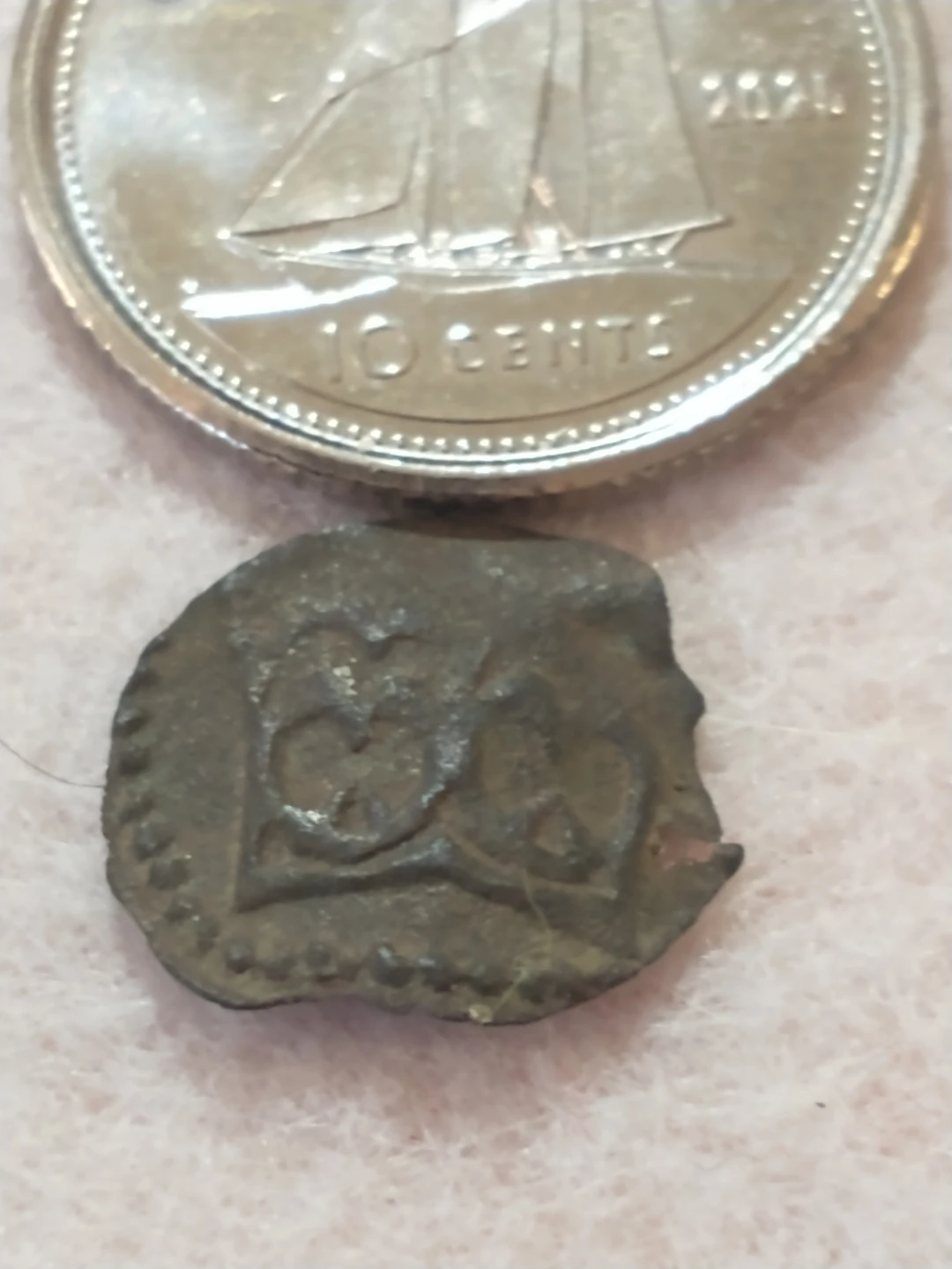 Unattributed Medieval Eagle and Crown Coin - photo 2