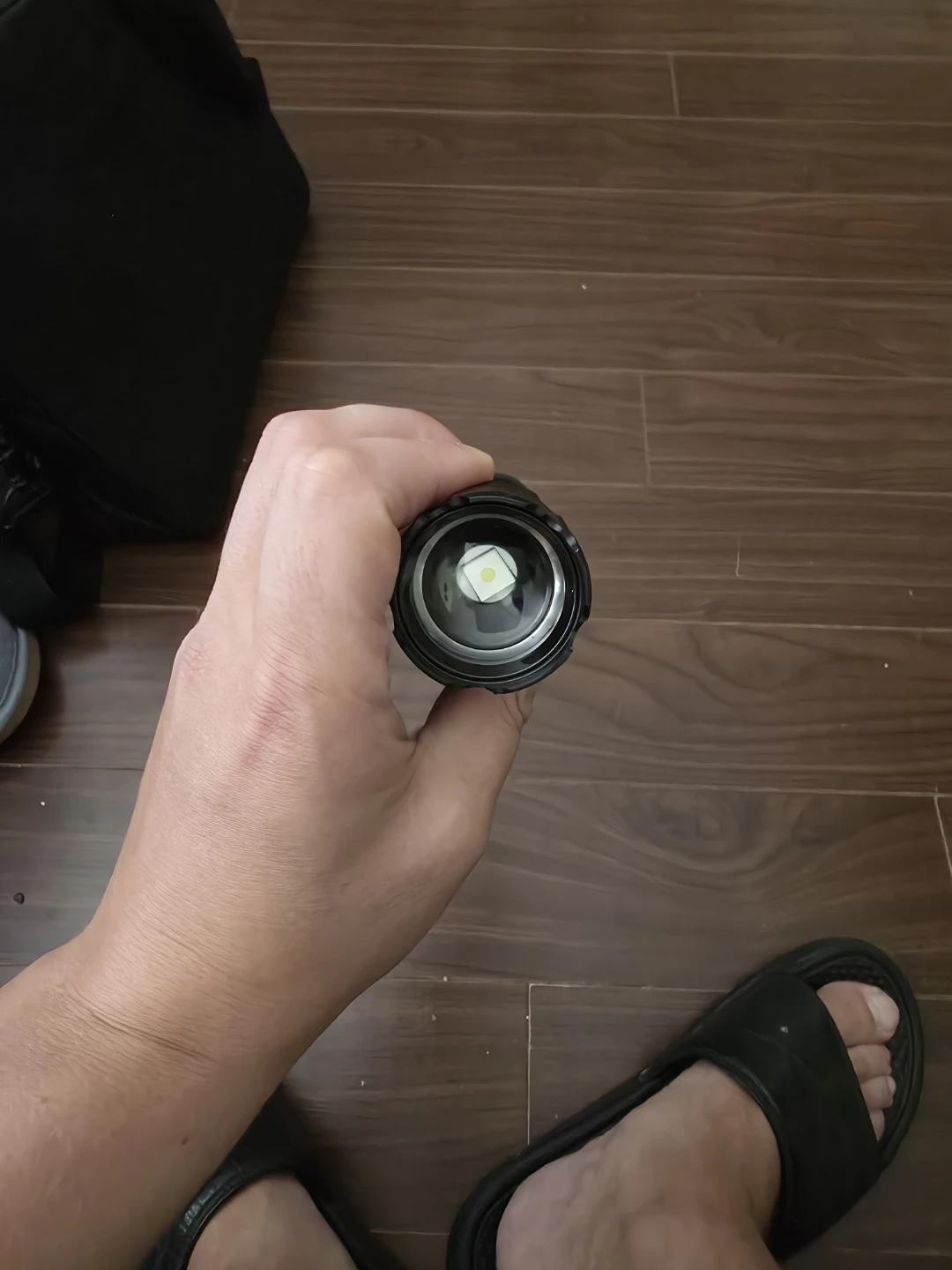 Black LED Flashlight - photo 2
