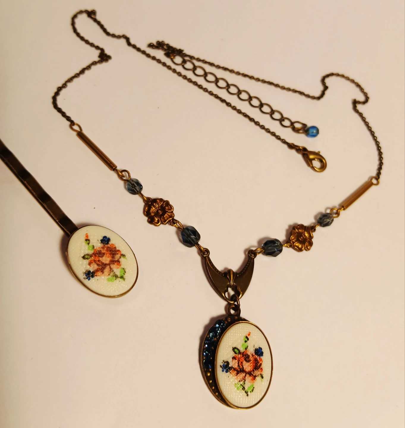 Vintage Floral Necklace and Hair Clip Set - photo 5