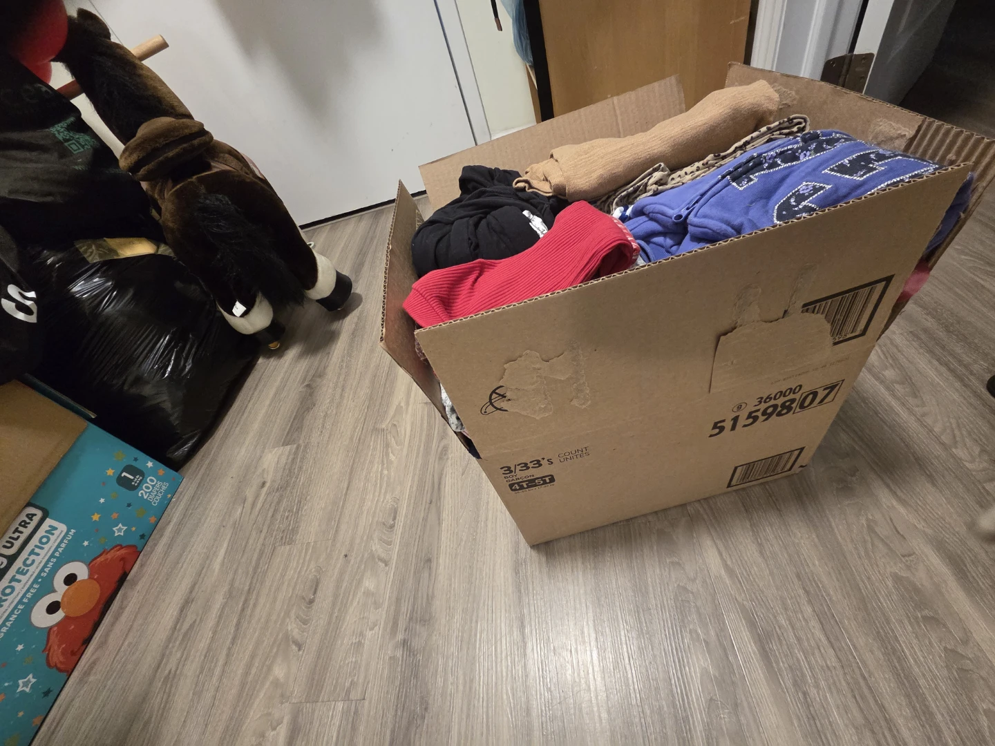 Women's and men size medium - photo 2