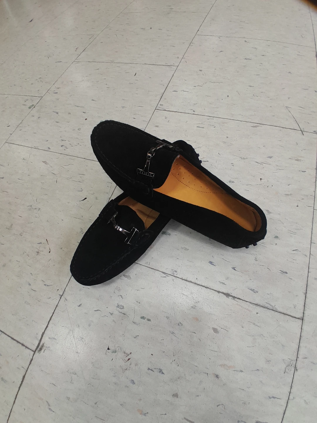 TOD'S Black Suede Driving Moccasins Size 7 - photo 2