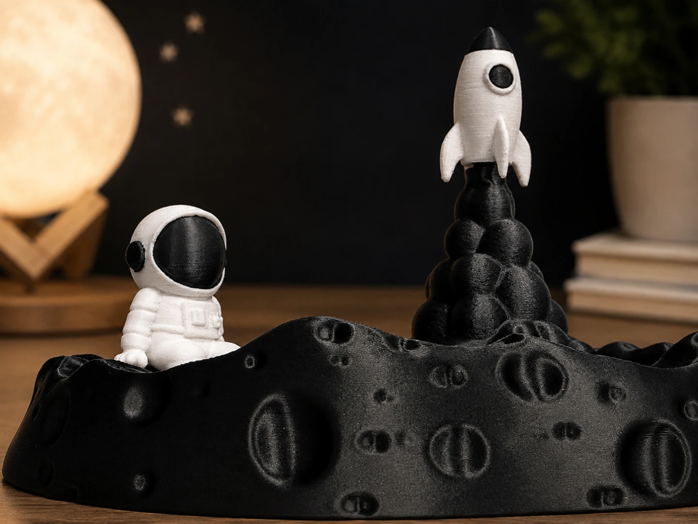Astronaut and Rocket Trinket Tray - photo 2