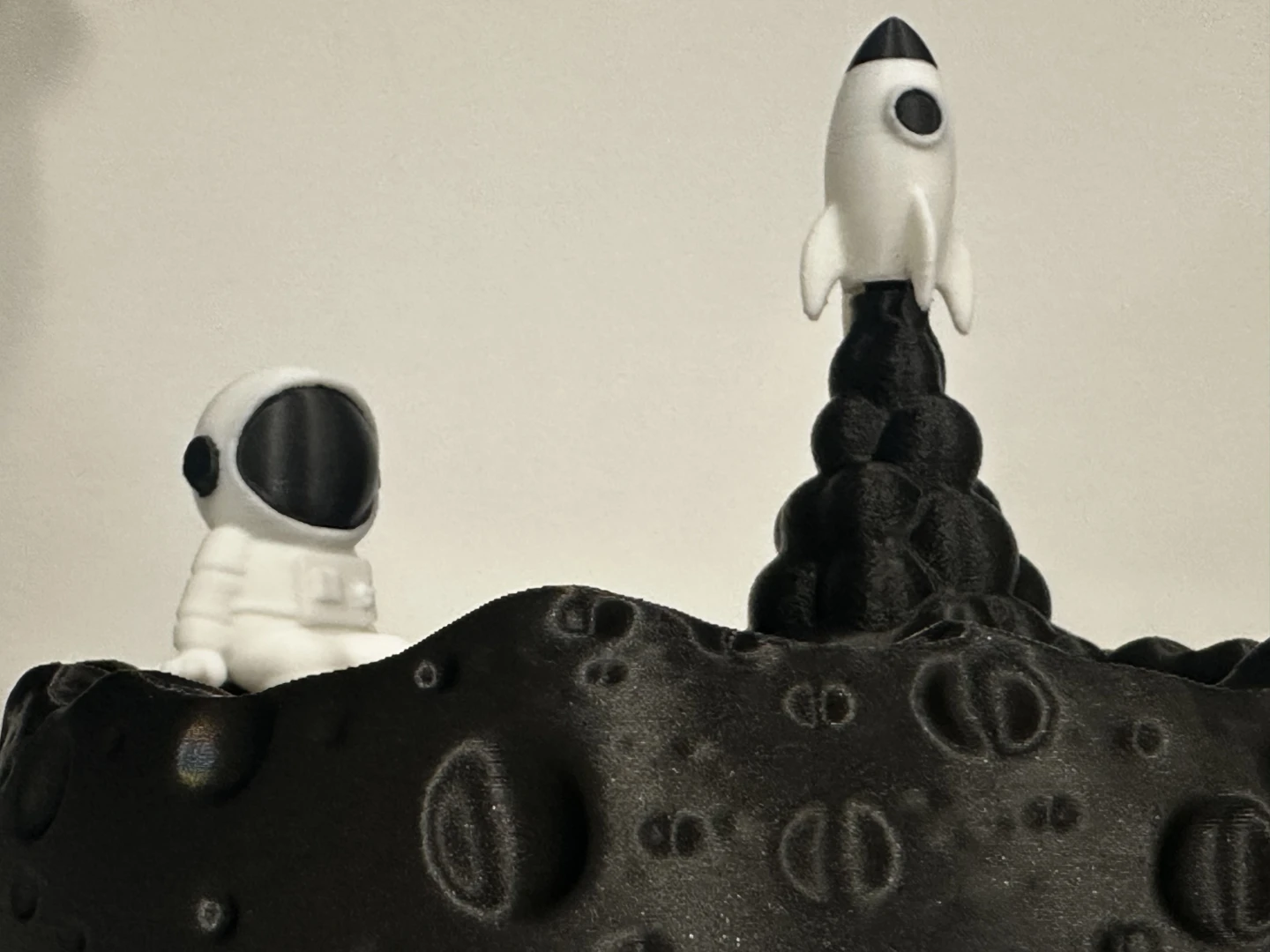 Astronaut and Rocket Trinket Tray - photo 4