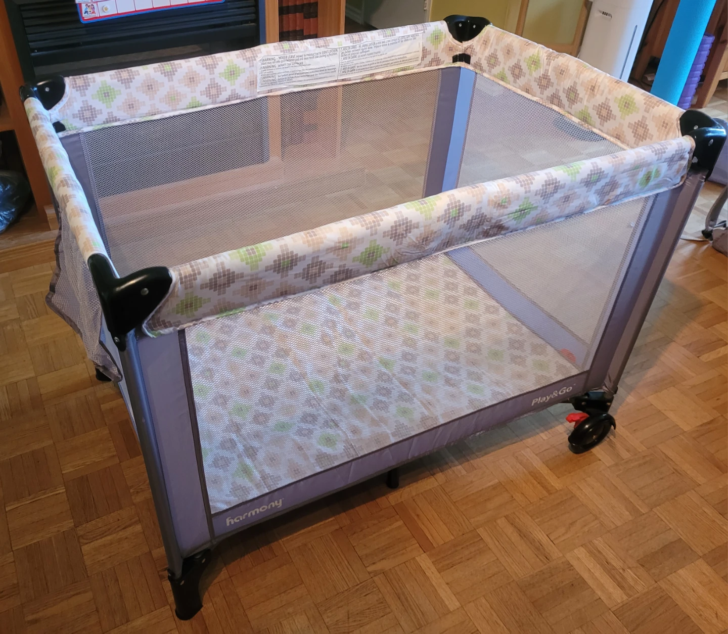 Like New Harmony Play & Go Playard Playpen