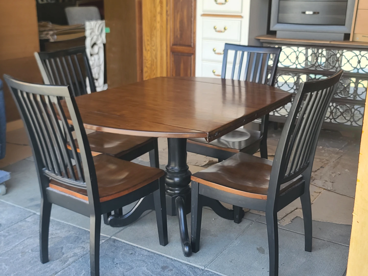 Drop-Leaf Pedestal Dining Table with 4 Chairs - photo 2