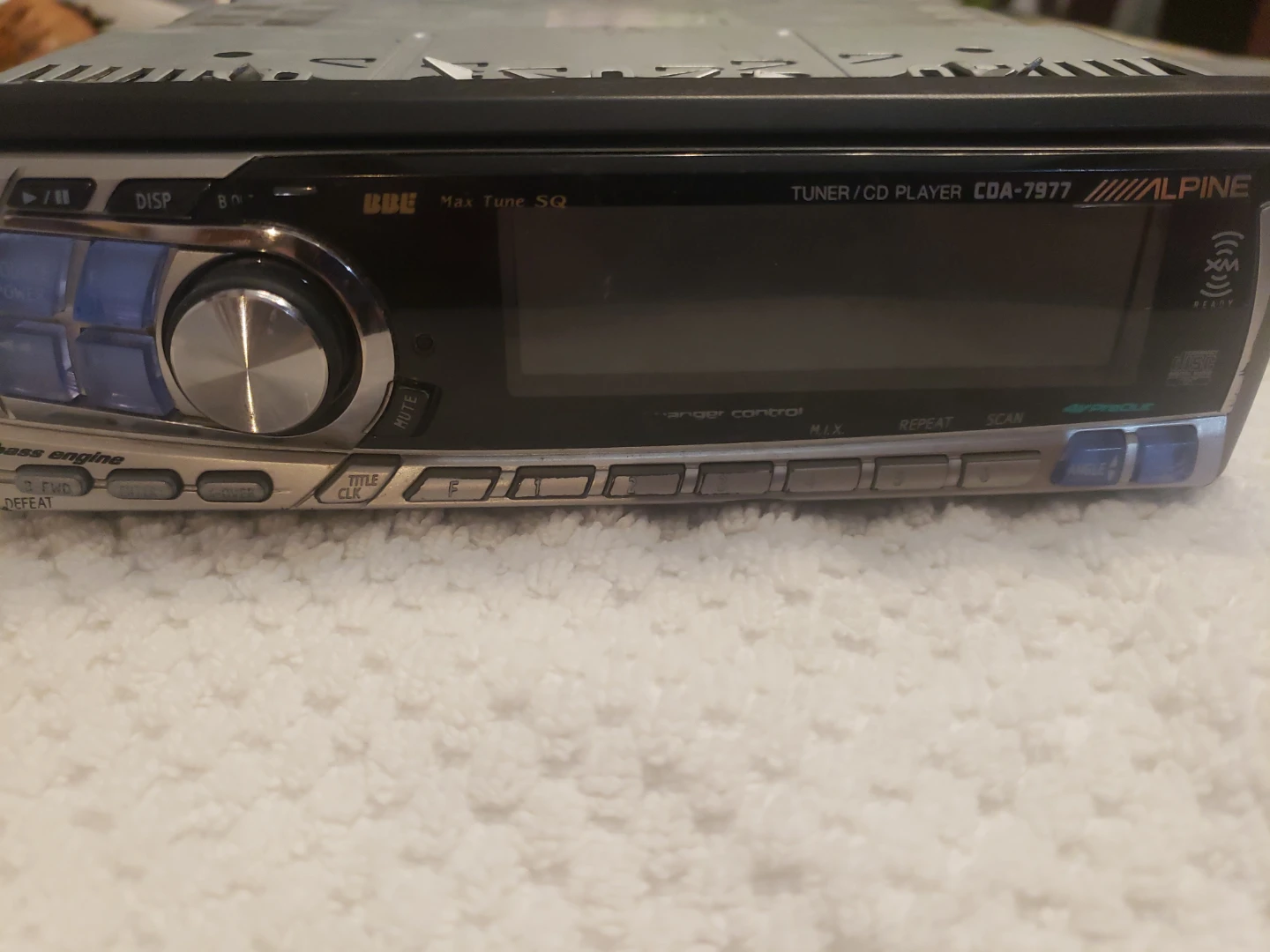 Alpine CDA-7977 Tuner/CD Player - photo 5