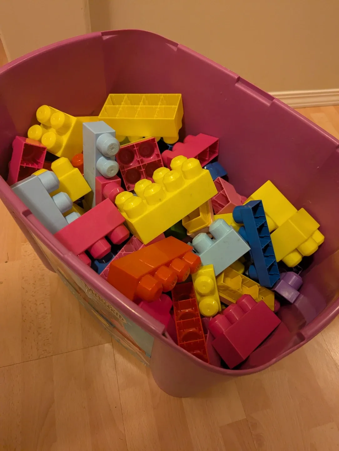 Used Bin of mega bloks NOT SURE HOW MANY ARE THERE - photo 2