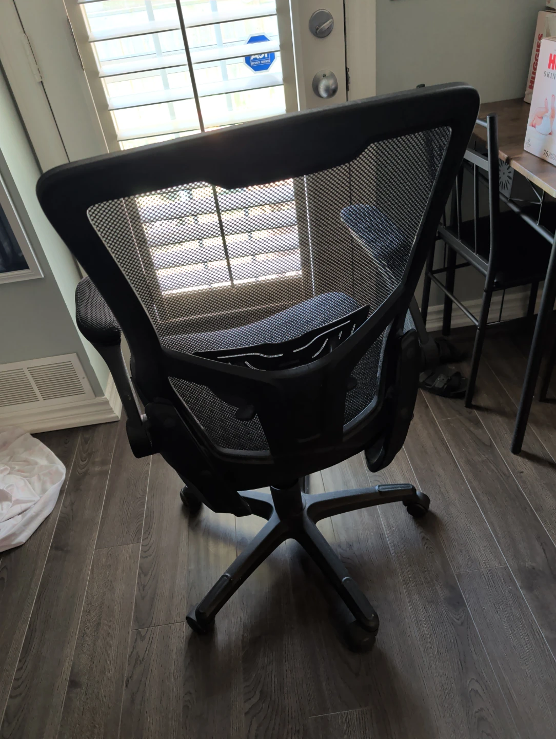 Black Mesh Office Chair - photo 2