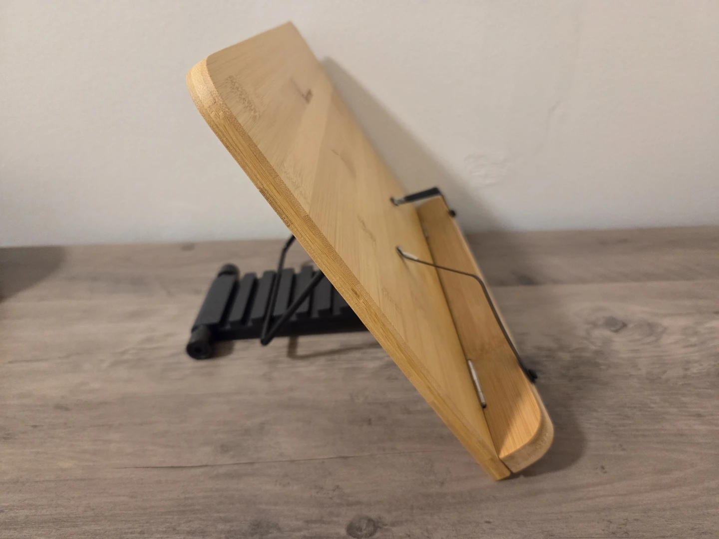 Readneer Bamboo Book Stand - photo 3