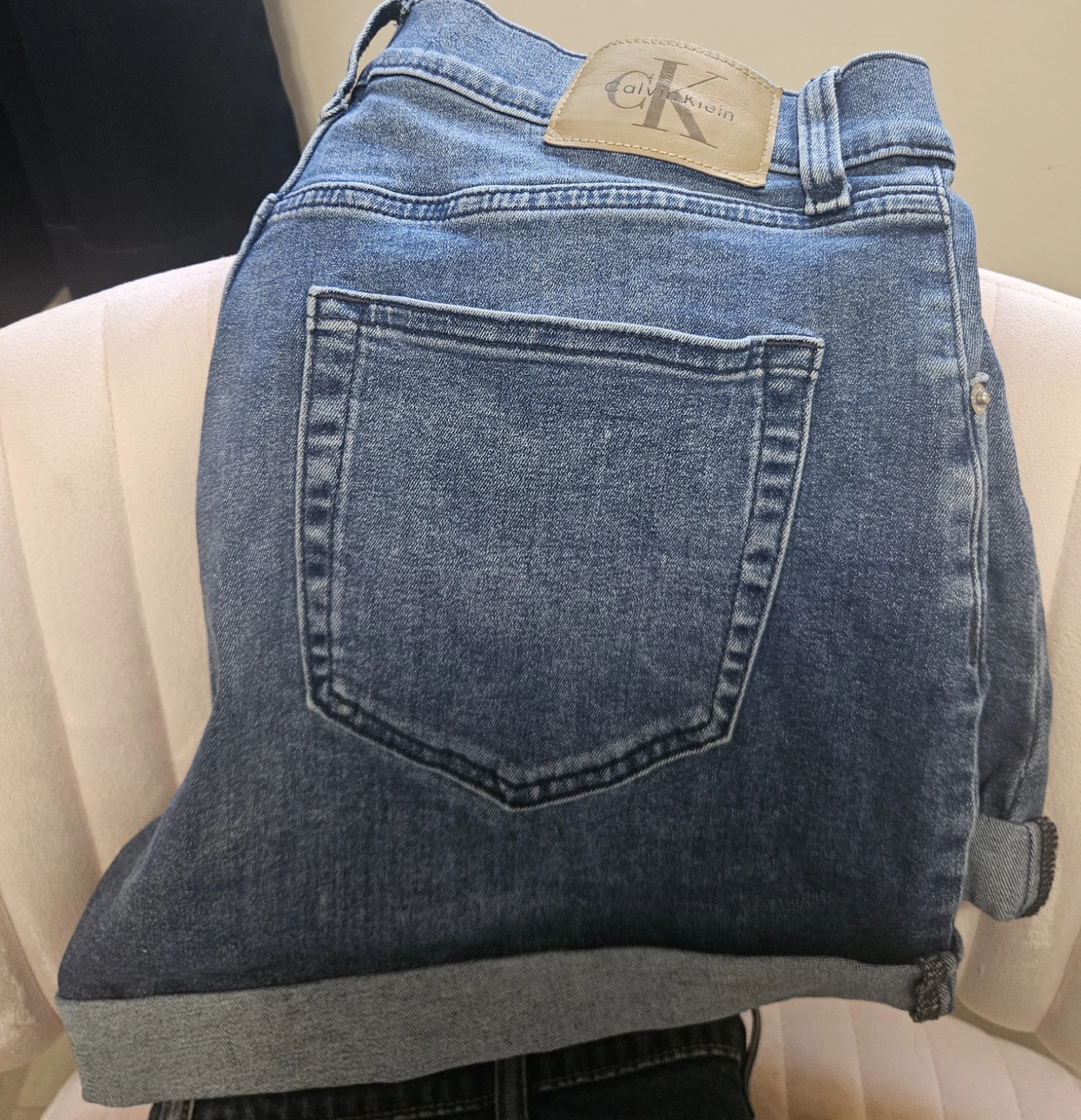 Calvin Klein Womens Midi Short Jeans