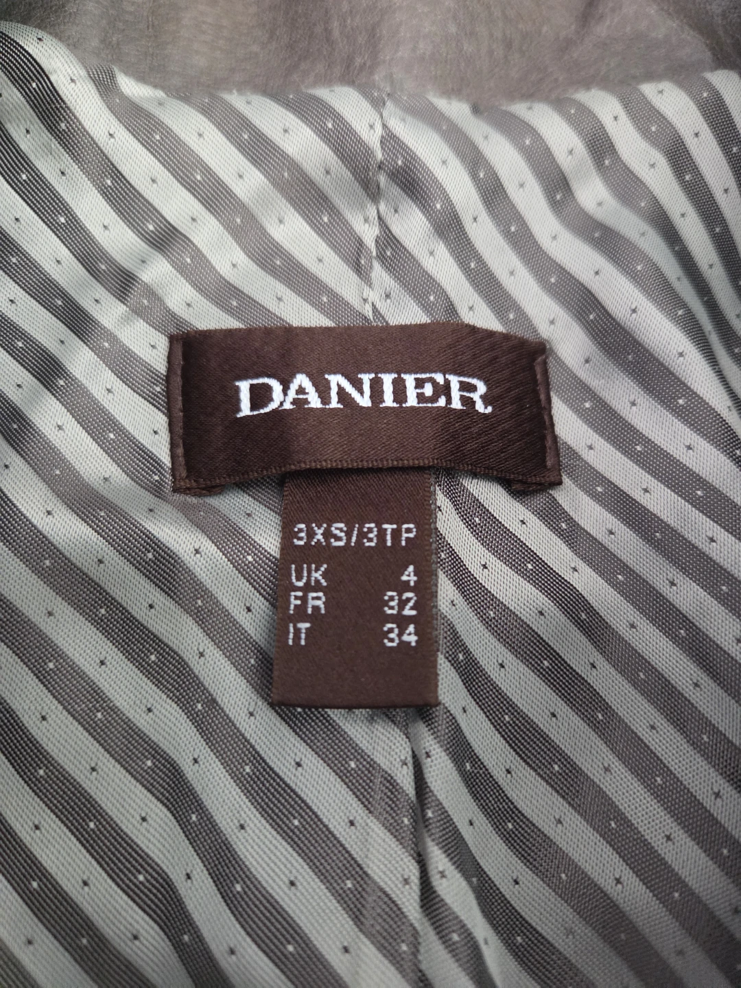 Danier Grey Leather Jacket - Size 3XS/3TP - photo 2