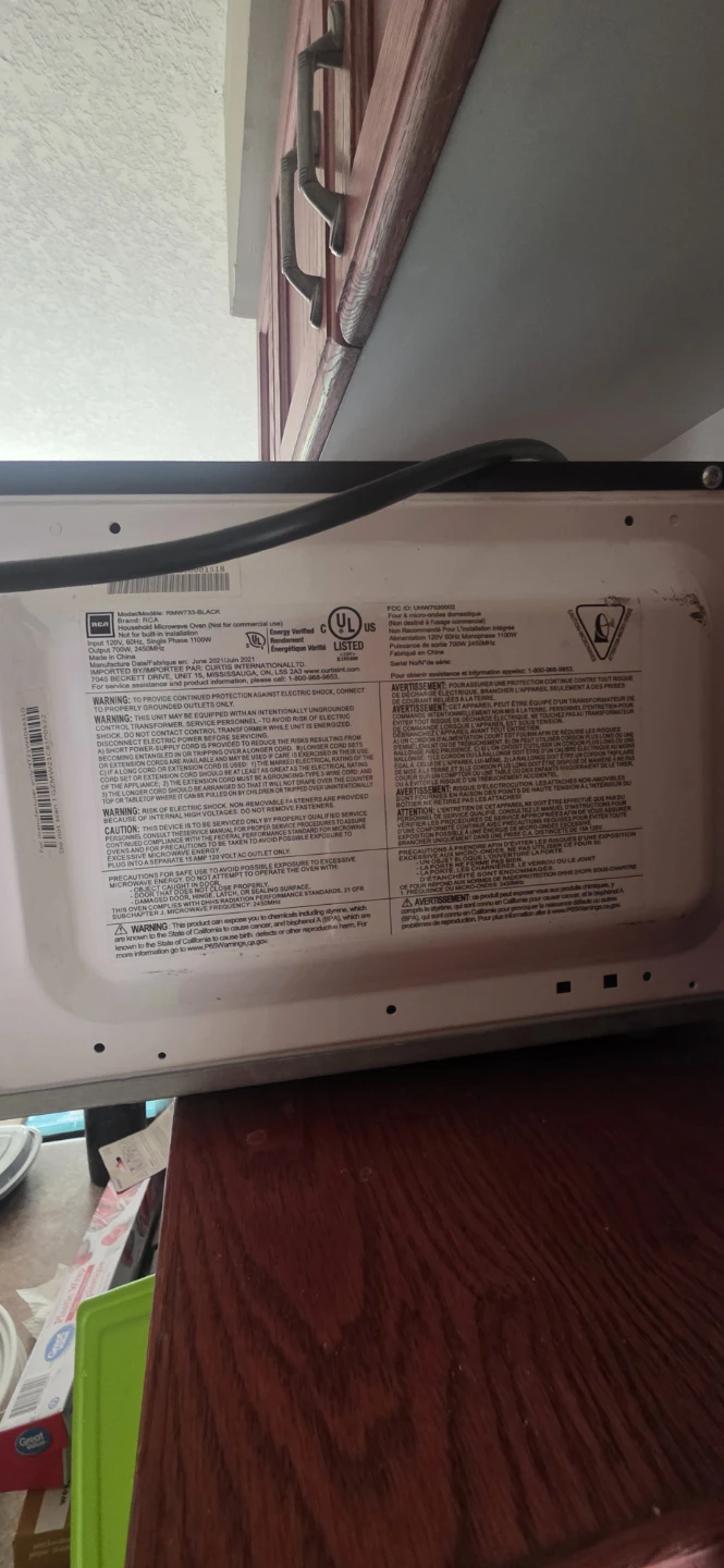 RCA RMW733-BLACK 700W Microwave Oven - photo 4