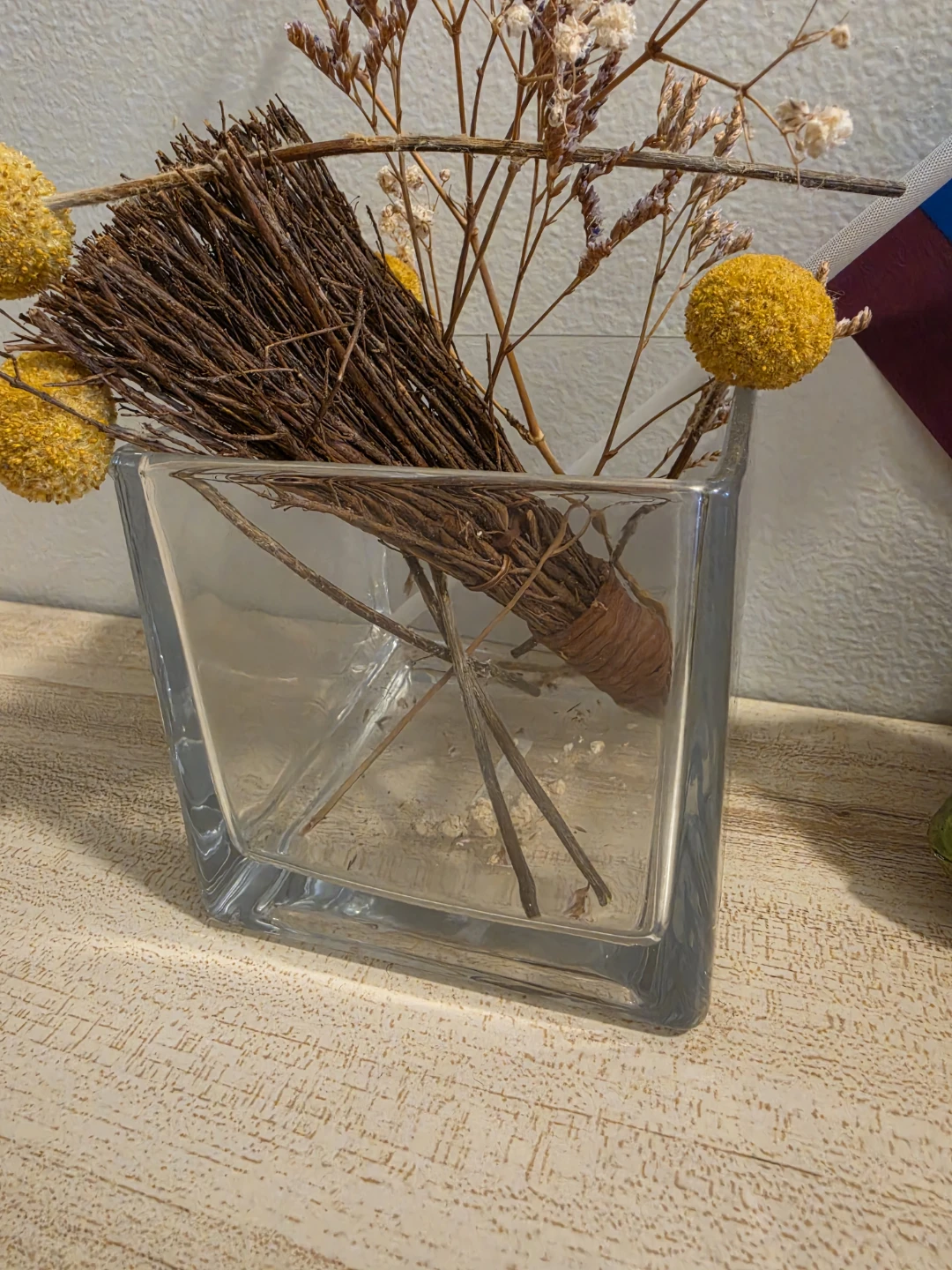 Glass vase