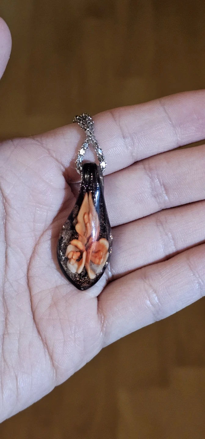 Pendant Necklace with Floral Design - photo 2