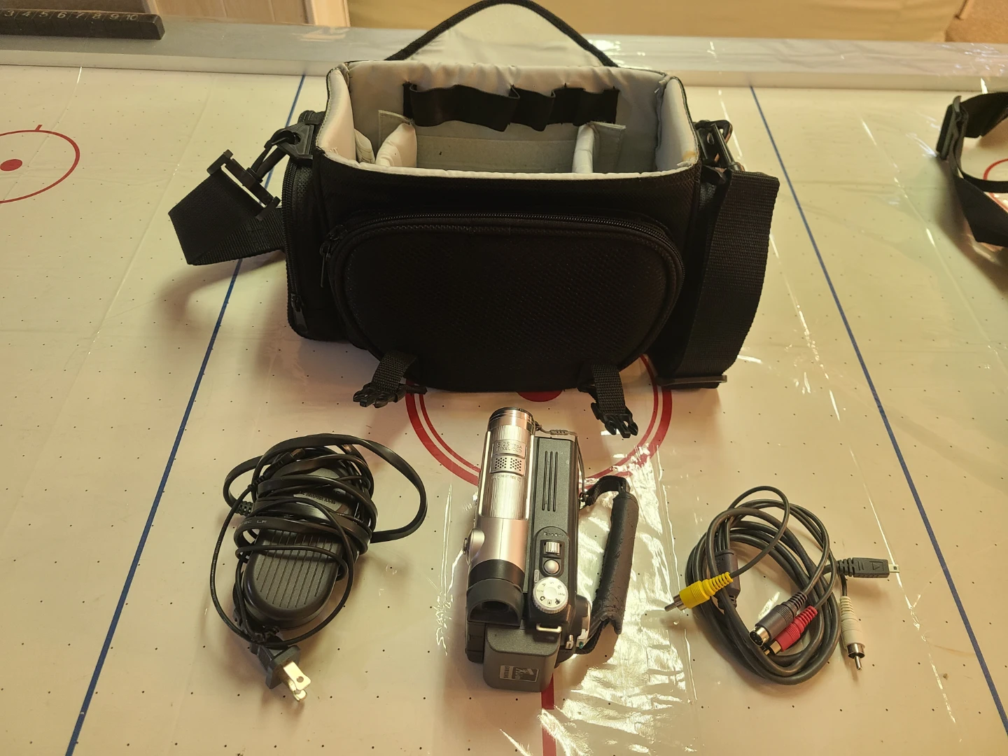 Samsung Duo Cam SC-D6550 NTSC Camcorder with Bag - photo 3