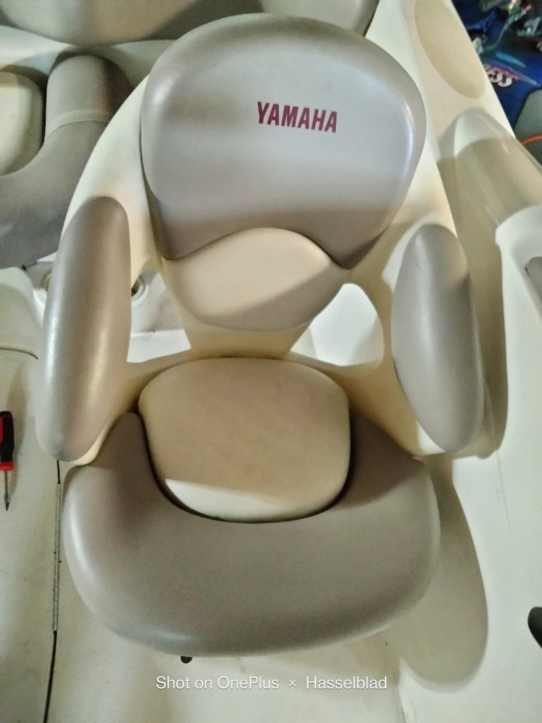 Yamaha LS 2000 jet Boat, Helm Seats and Console - photo 2