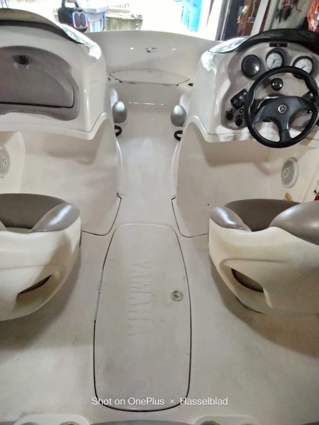 Yamaha LS 2000 jet Boat, Helm Seats and Console - photo 5