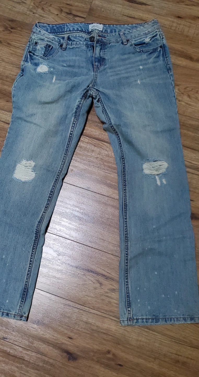 Beautiful Jeans excellent conditions  $25 size 9/10 and 10 -11