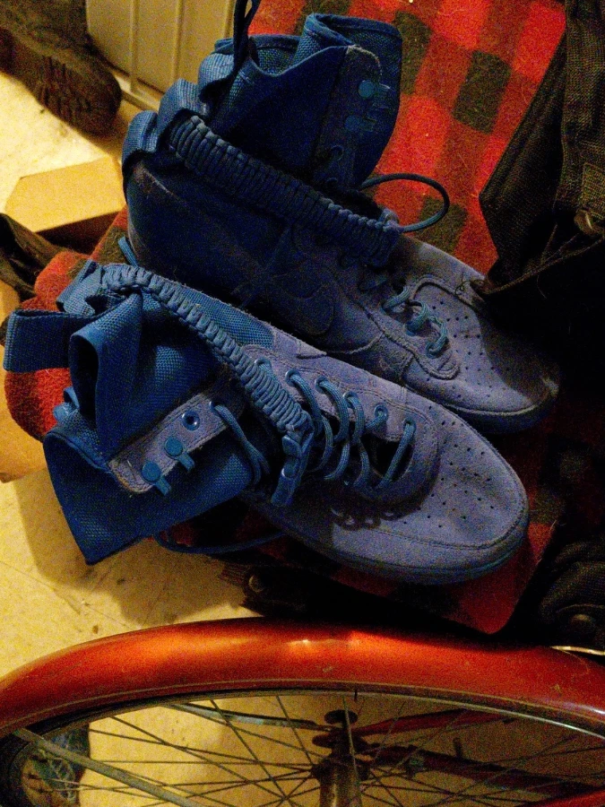 Nike Air Force 1 High Top Sneakers