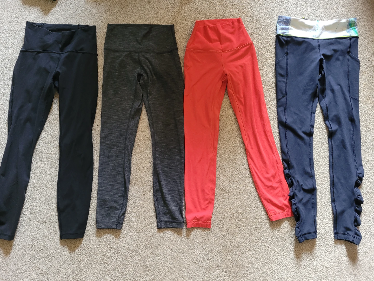 Lululemon size 4 leggings - photo 2