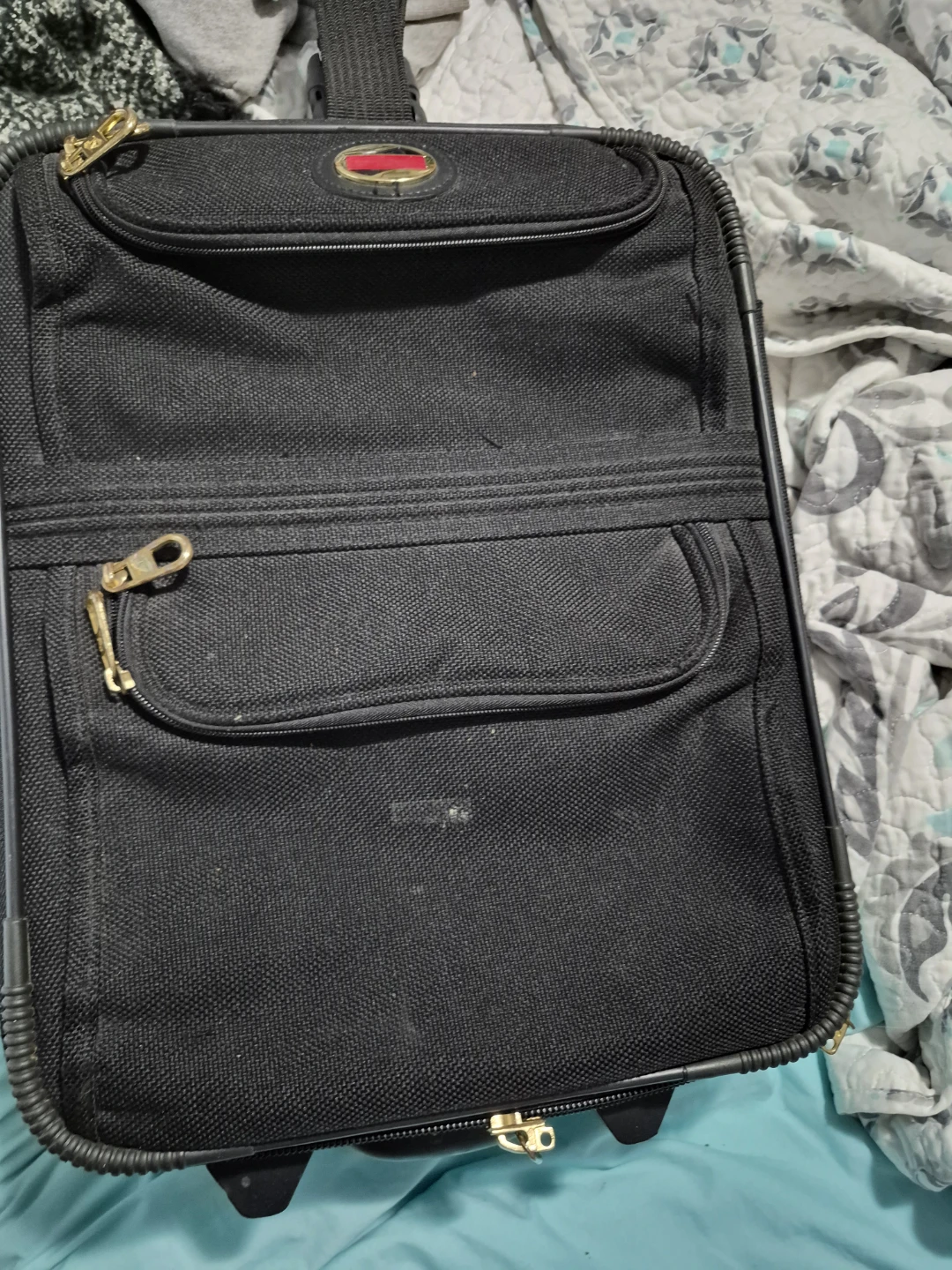 American Tourister Black Carry-On Luggage - photo 2