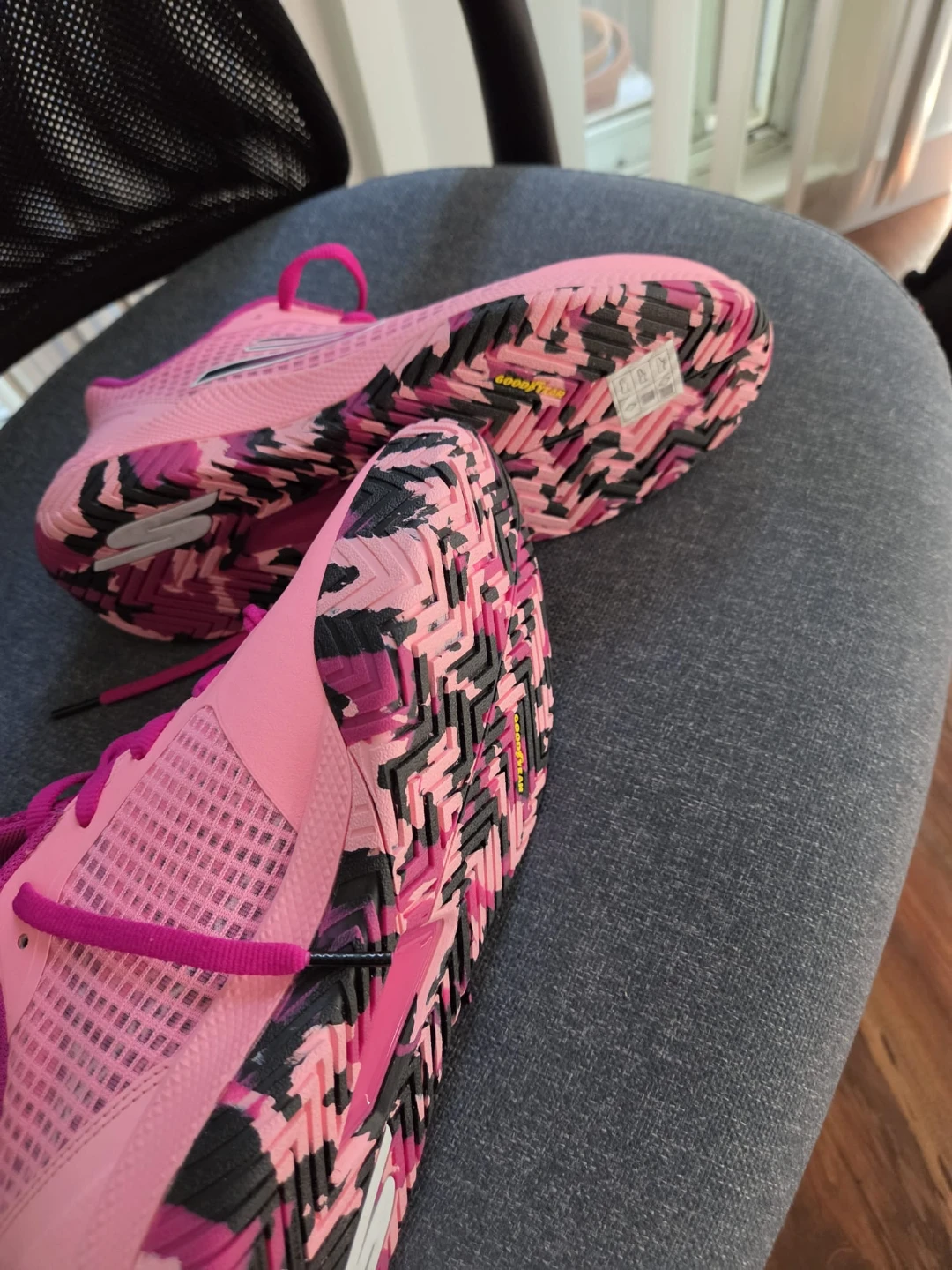 Brand New Skechers Non-Marking Court Shoes (Women's Size 8)