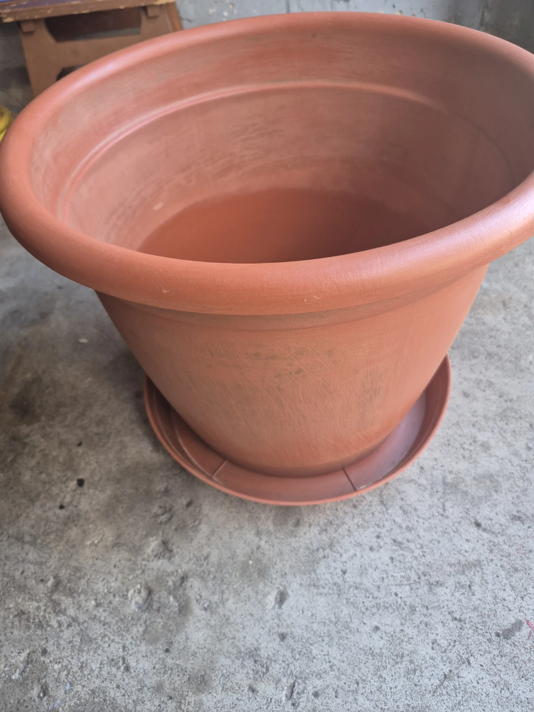 Large Plastic Plant Pot with Saucer