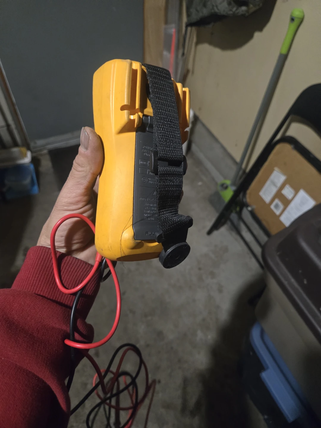 Fluke 117 True RMS Multimeter with Case and Testers - photo 4