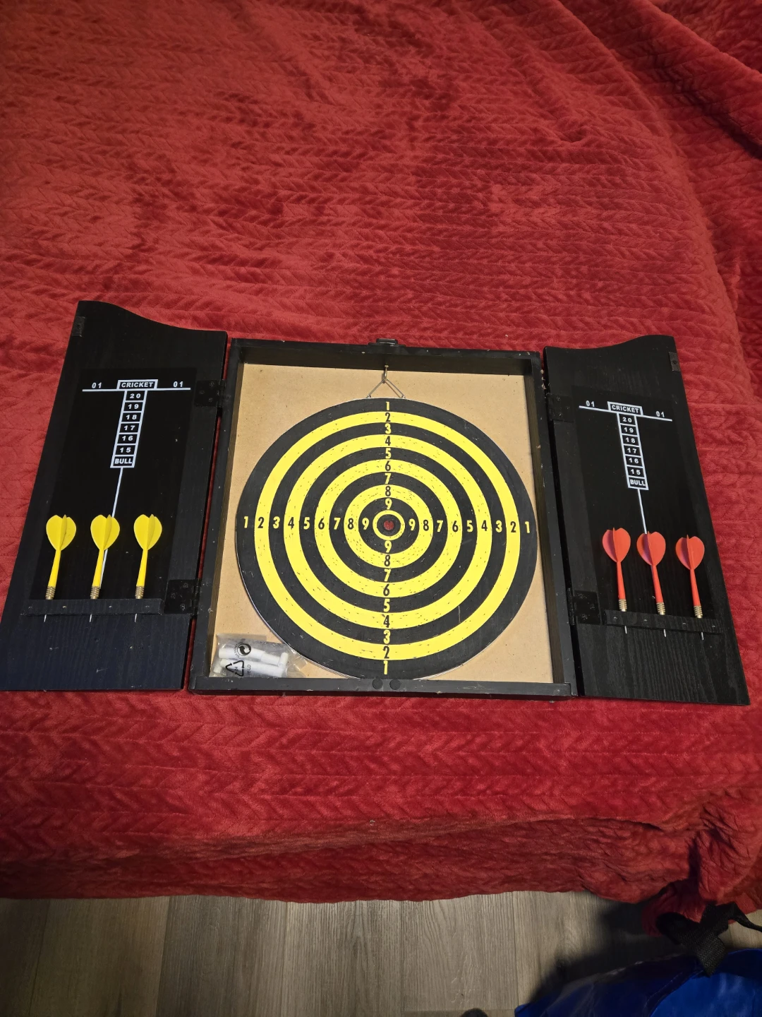 Churchill Pub Sports Dartboard Set - photo 2