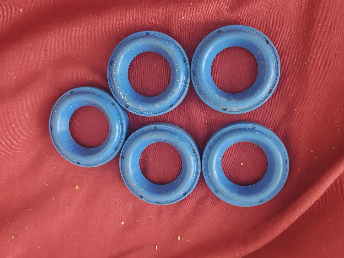 6 Blue Round Gaskets