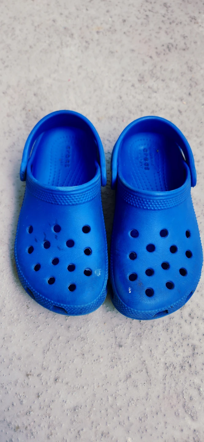 Kids Crocs size 12