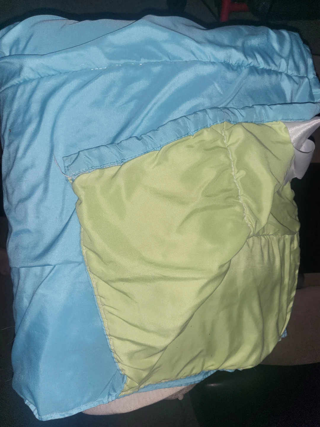 Blue or green single comforter