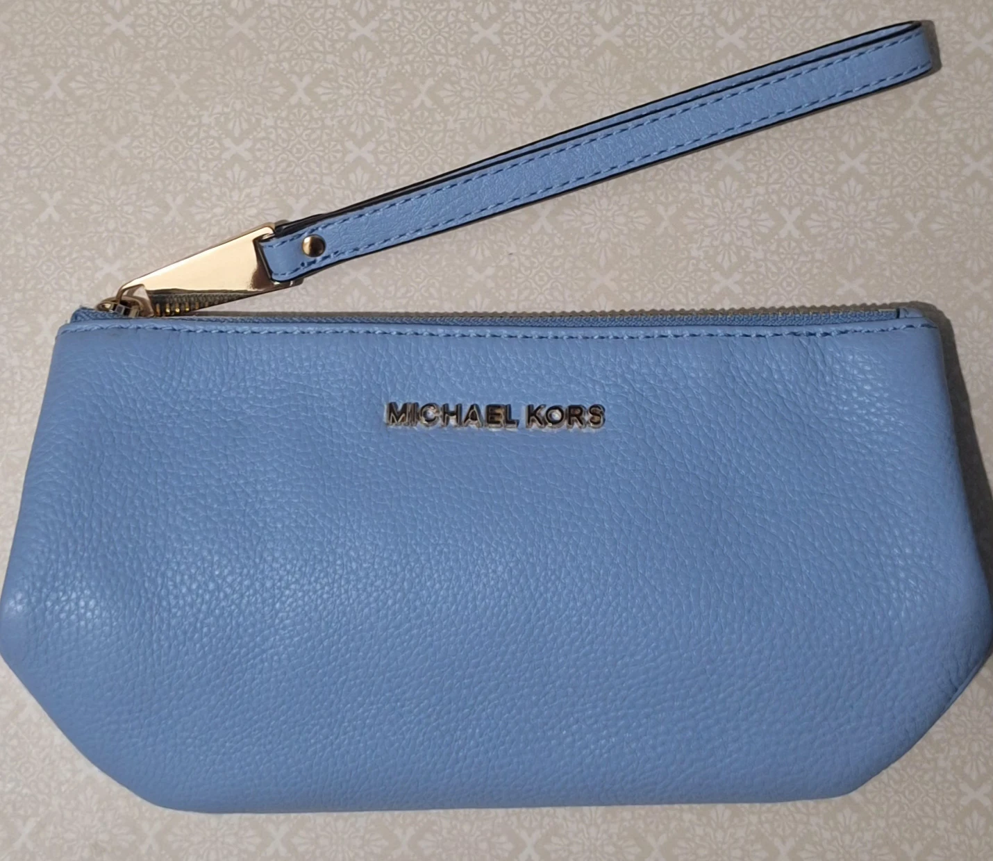 Michael Kors Wristlet Baby Blue