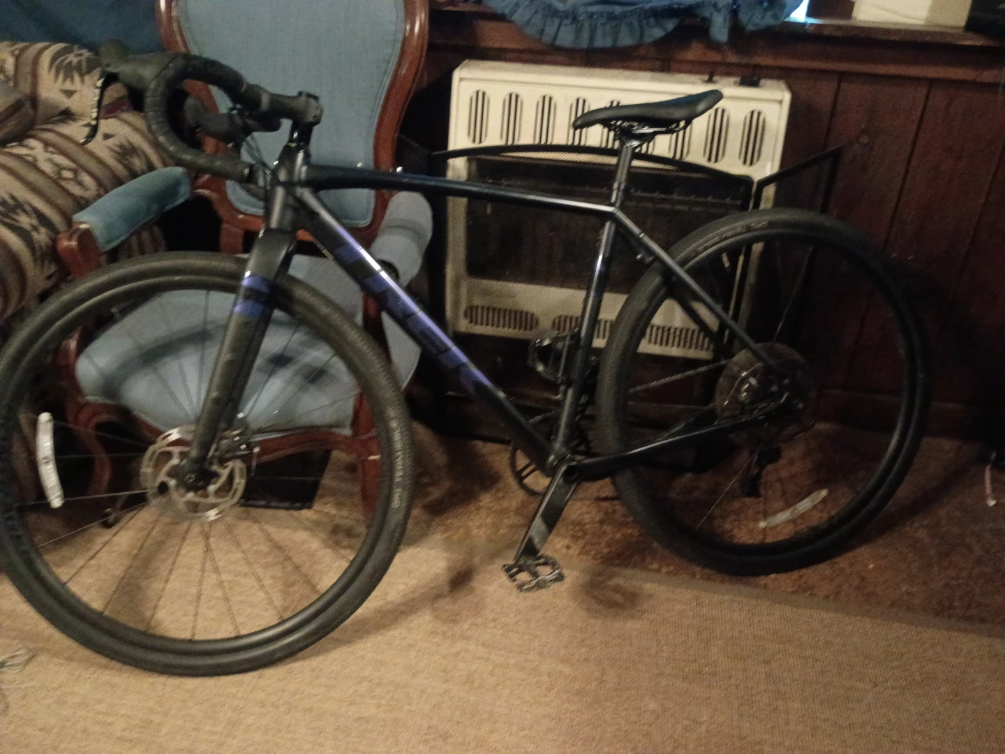 Trek FX 2 Disc Hybrid Bike
