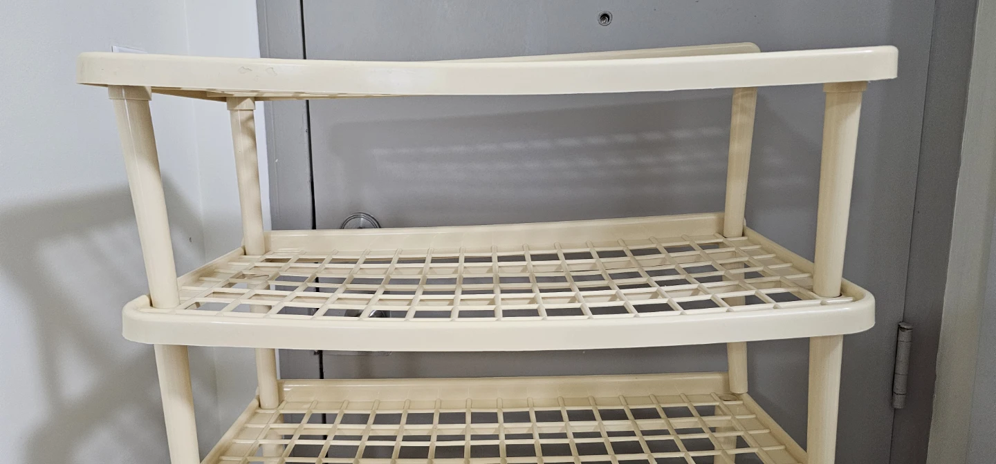 3-Tier Plastic Shelf Unit - photo 2