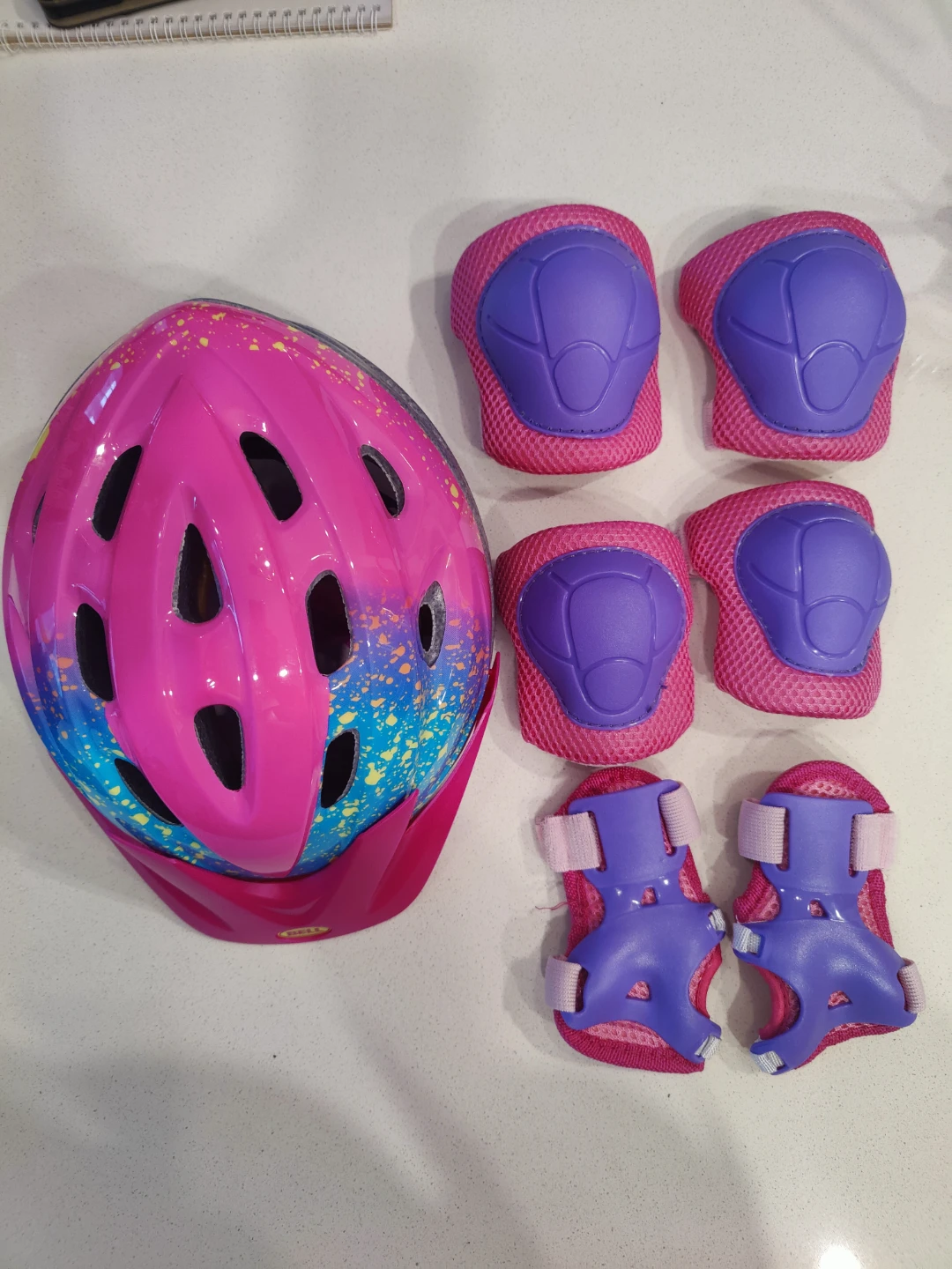 Bell Kids Helmet and Pads Set