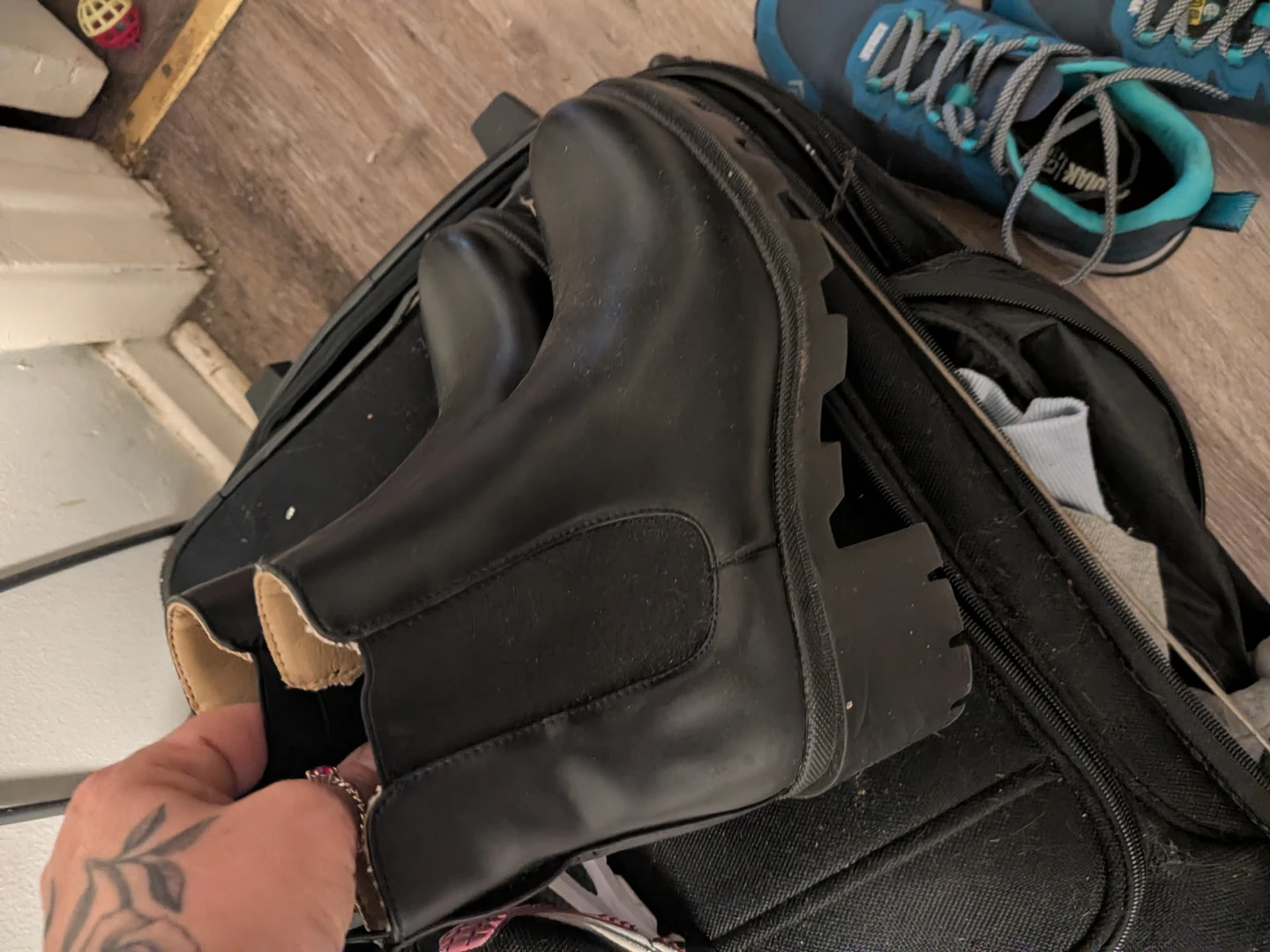 Steve Madden Black Chelsea Boots