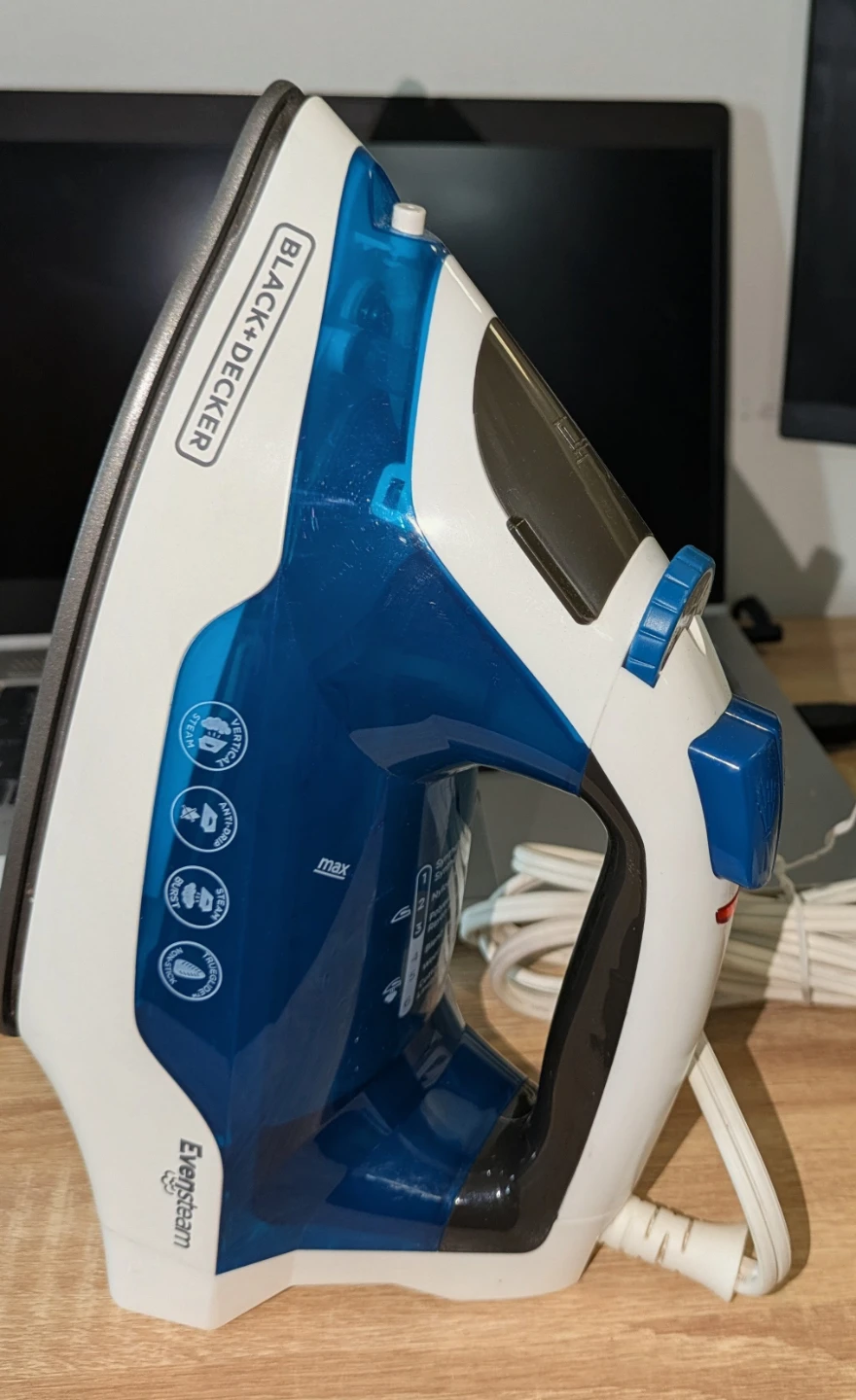 Black+Decker Steam Iron - photo 3