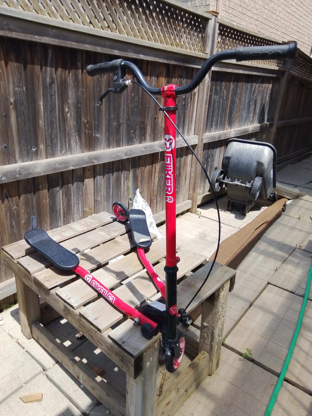 Y-BIKER 3-Wheel Scooter