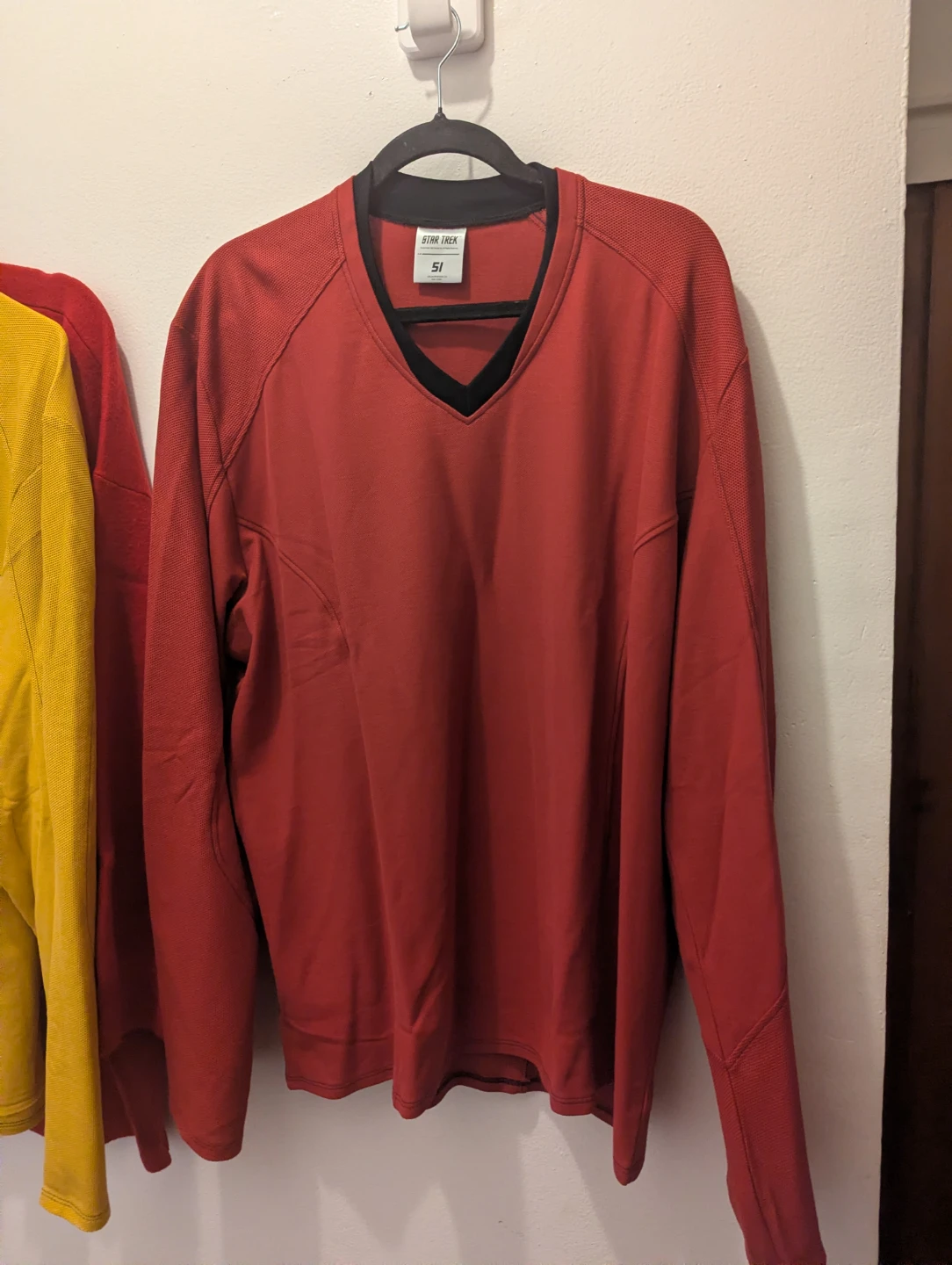 Star Trek Red Long Sleeve Shirt Size 51 - photo 5