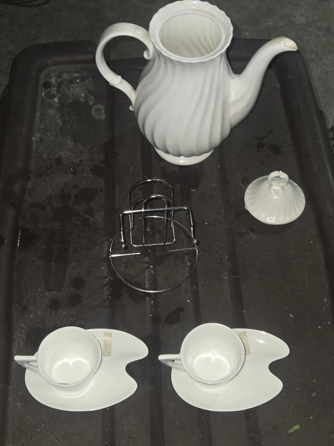 White Teapot and Cup Set - photo 2