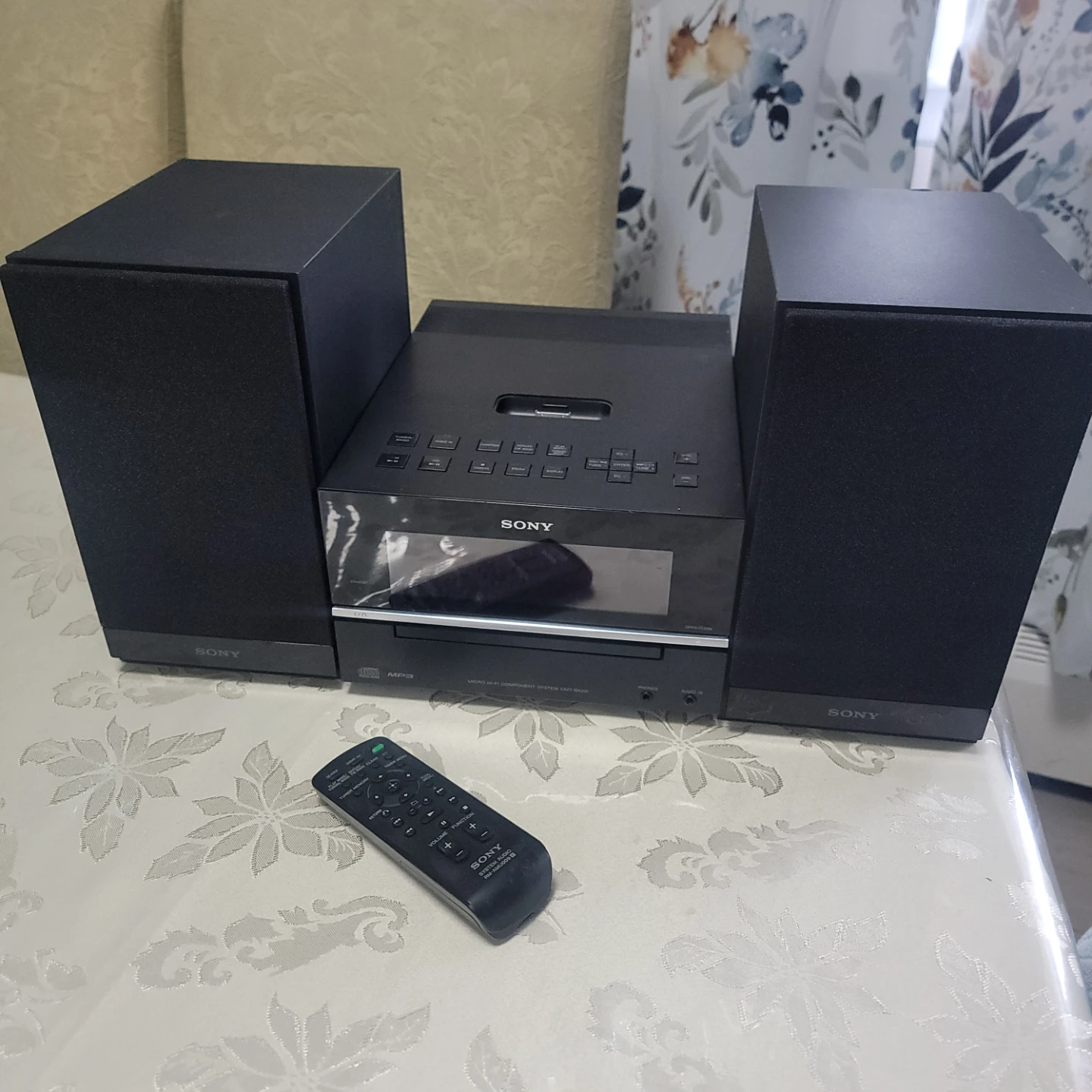 Sony Micro Hi-Fi Component System CMT-BX20i with Remote