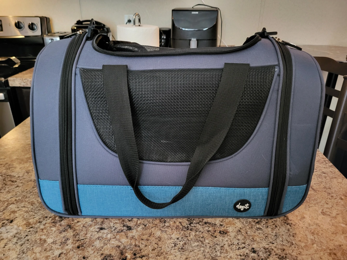 Pet carrier