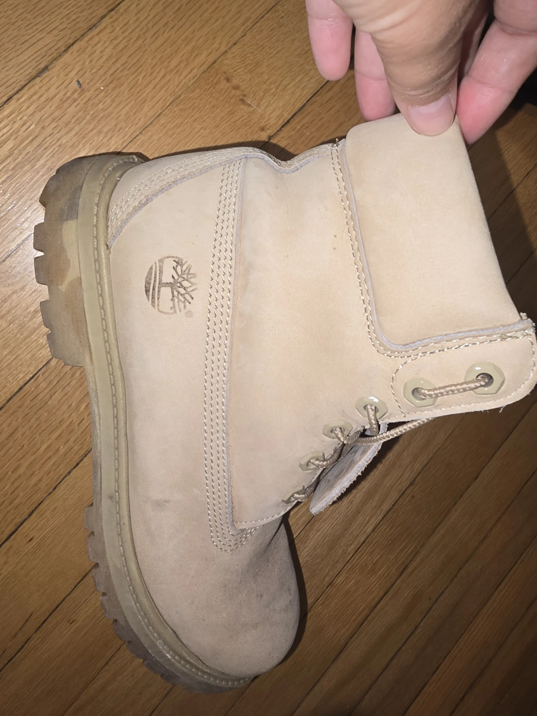Timberland Classic Boots Beige Size 6.5