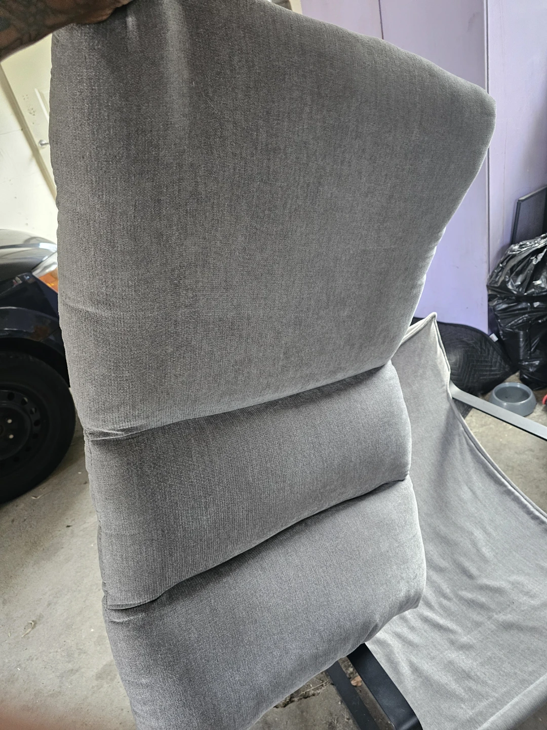 Grey accent chair with black metal frame - photo 4